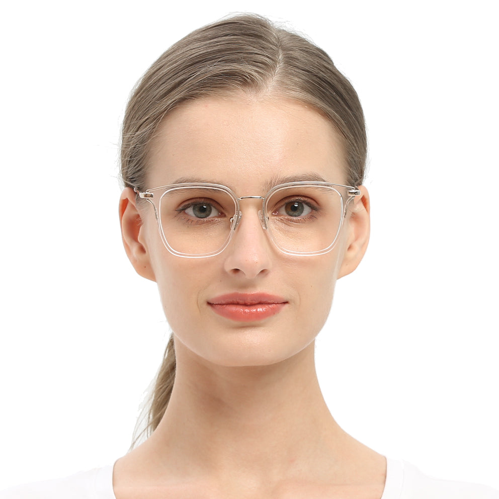 Hazel Eyeglasses in Clear