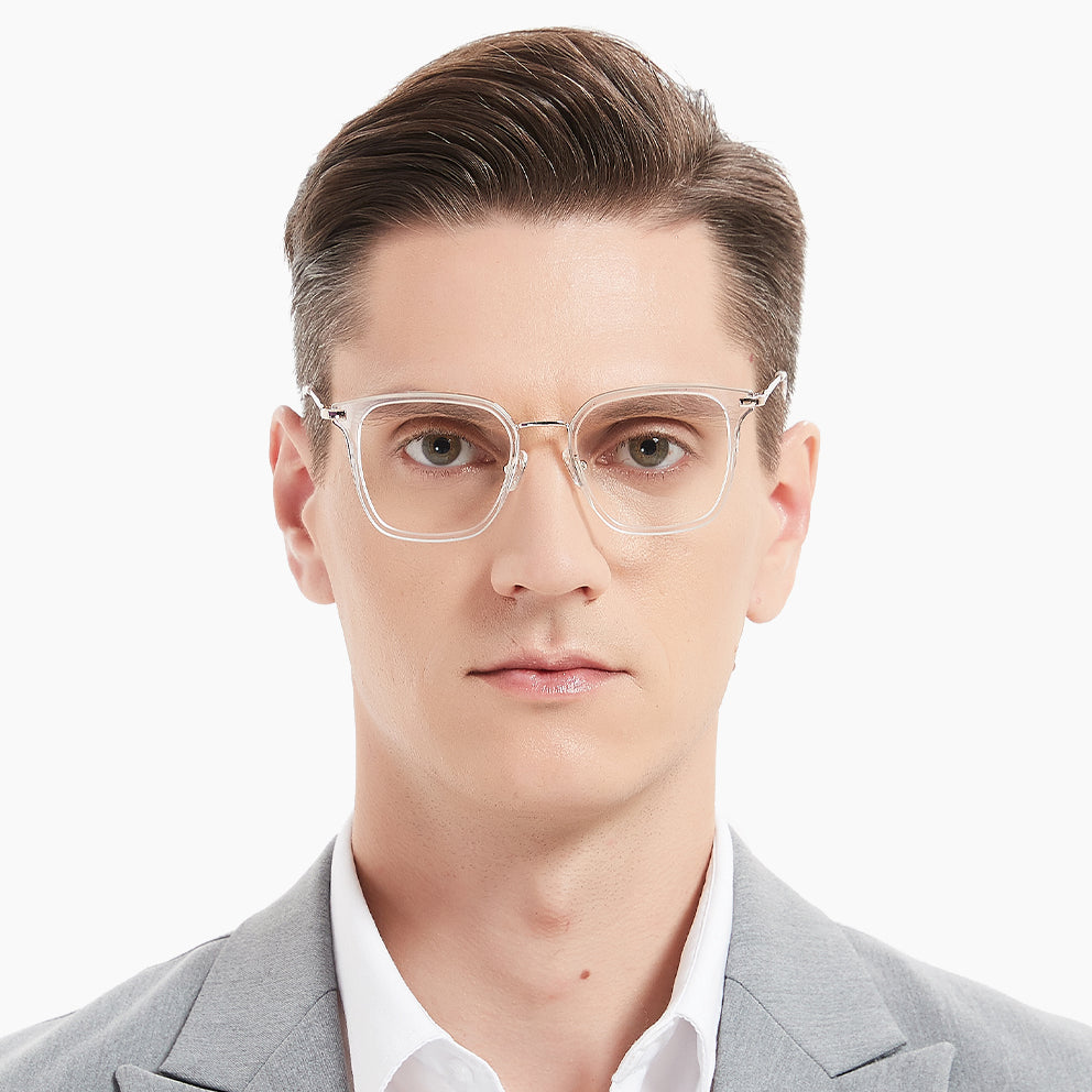 Hazel Eyeglasses in Clear